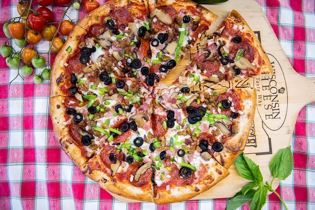 Medium | Deluxe Pizza.